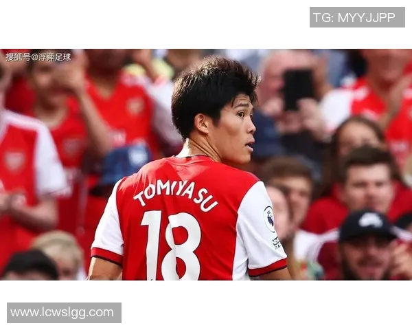 足球明星在逆境中的伤感瞬间与心灵独白的真实写照